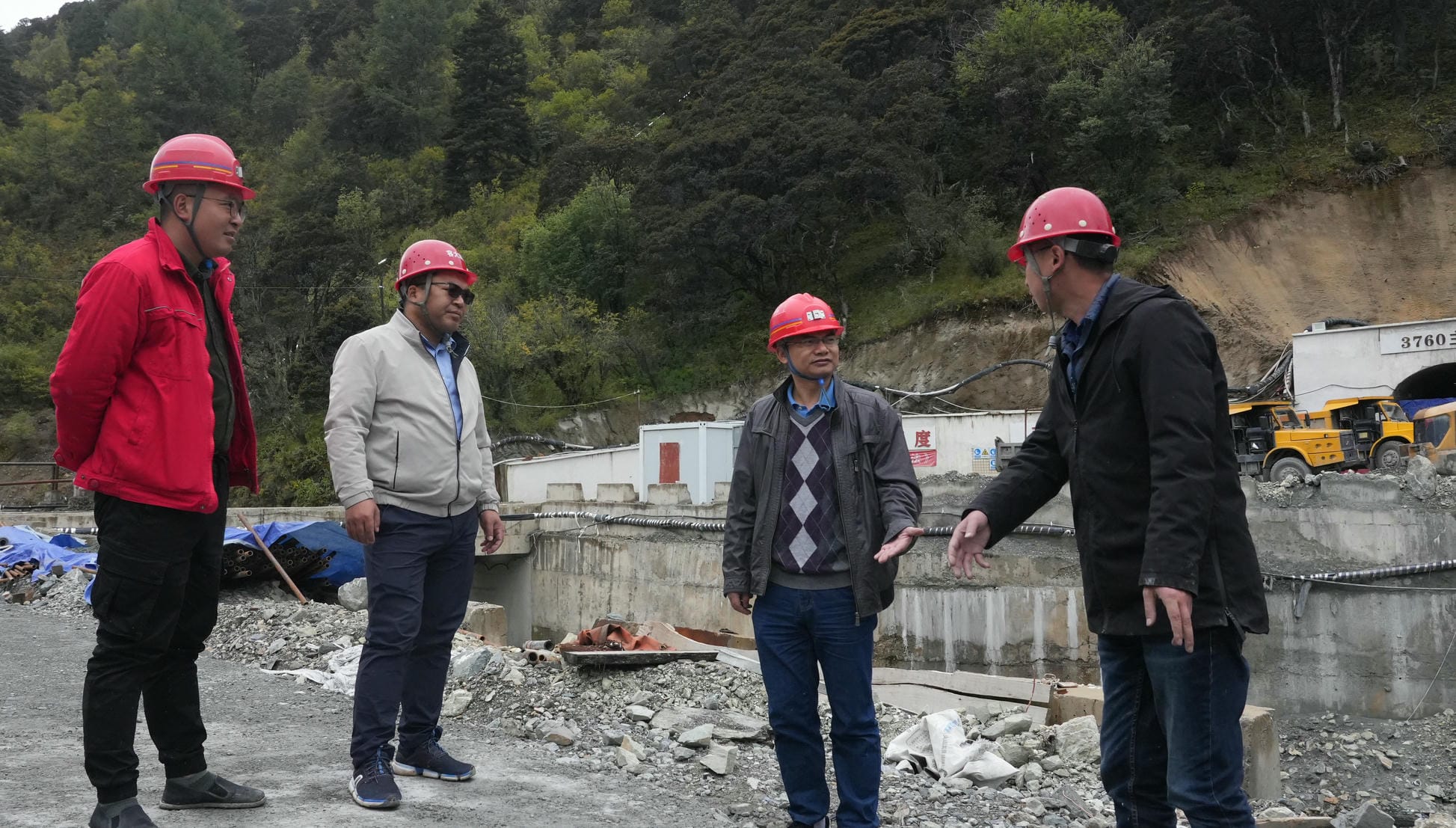 �����Ӽ���鸰��Ŀһ�߼����������������ʡ���ߵ��ʴ�ӽ�����̸