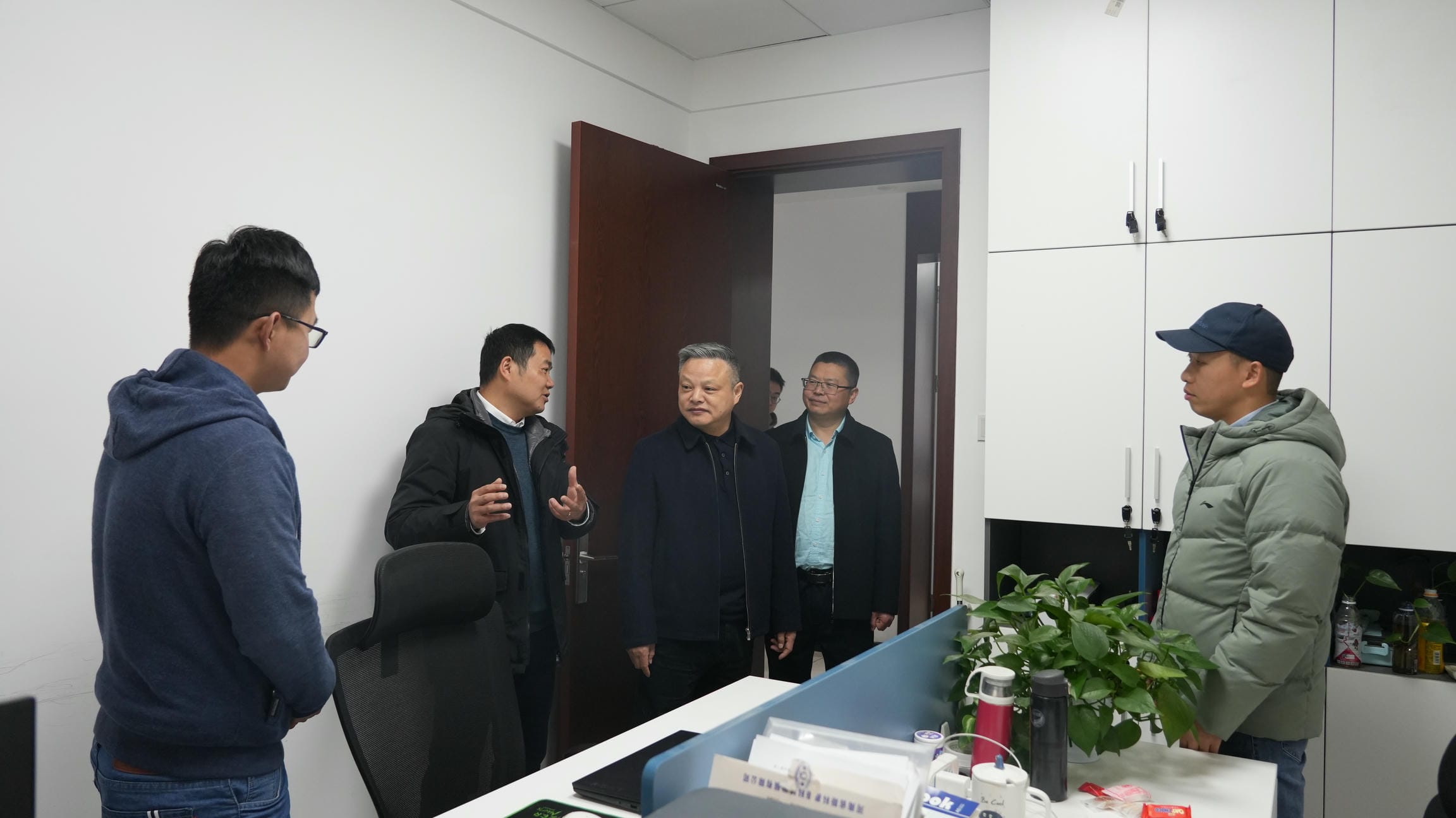 ���������������������������������ӣ��ݴ��ţ���������������